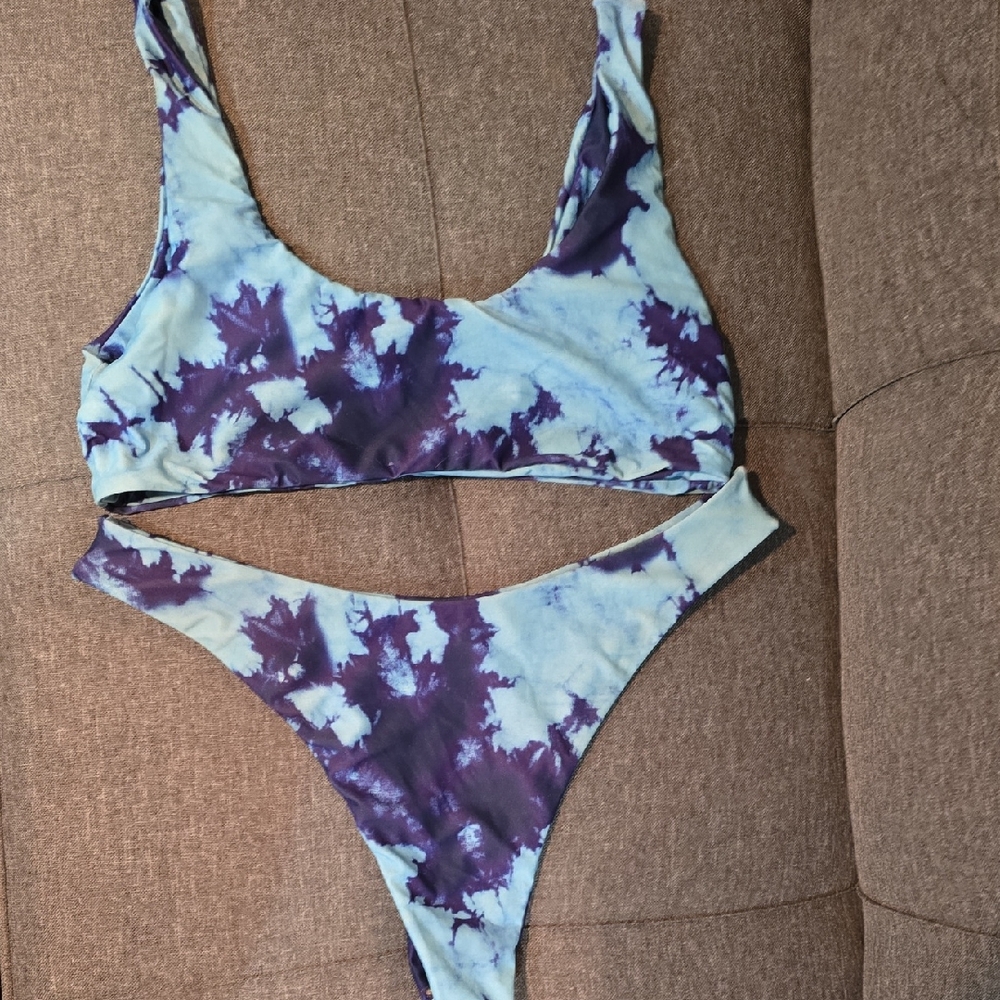 Vibrant Tie-Dye Bikini Set in Blue and Purple